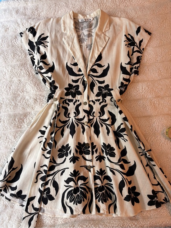 Zara Dresses & Skirts - Zara Cream Mini Dress with Black Floral Print